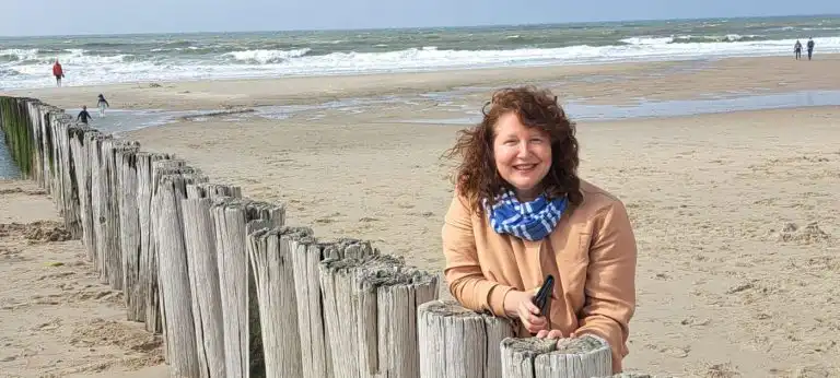 Auratouch professional healers | Yolente bij de palen strand Domburg